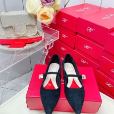 Roger Vivier flat shoes